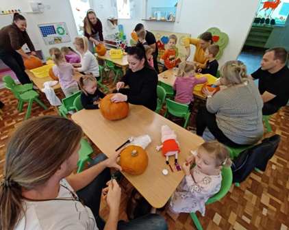 ef06736b-69d7-42db-94b5-331ffd3f61db