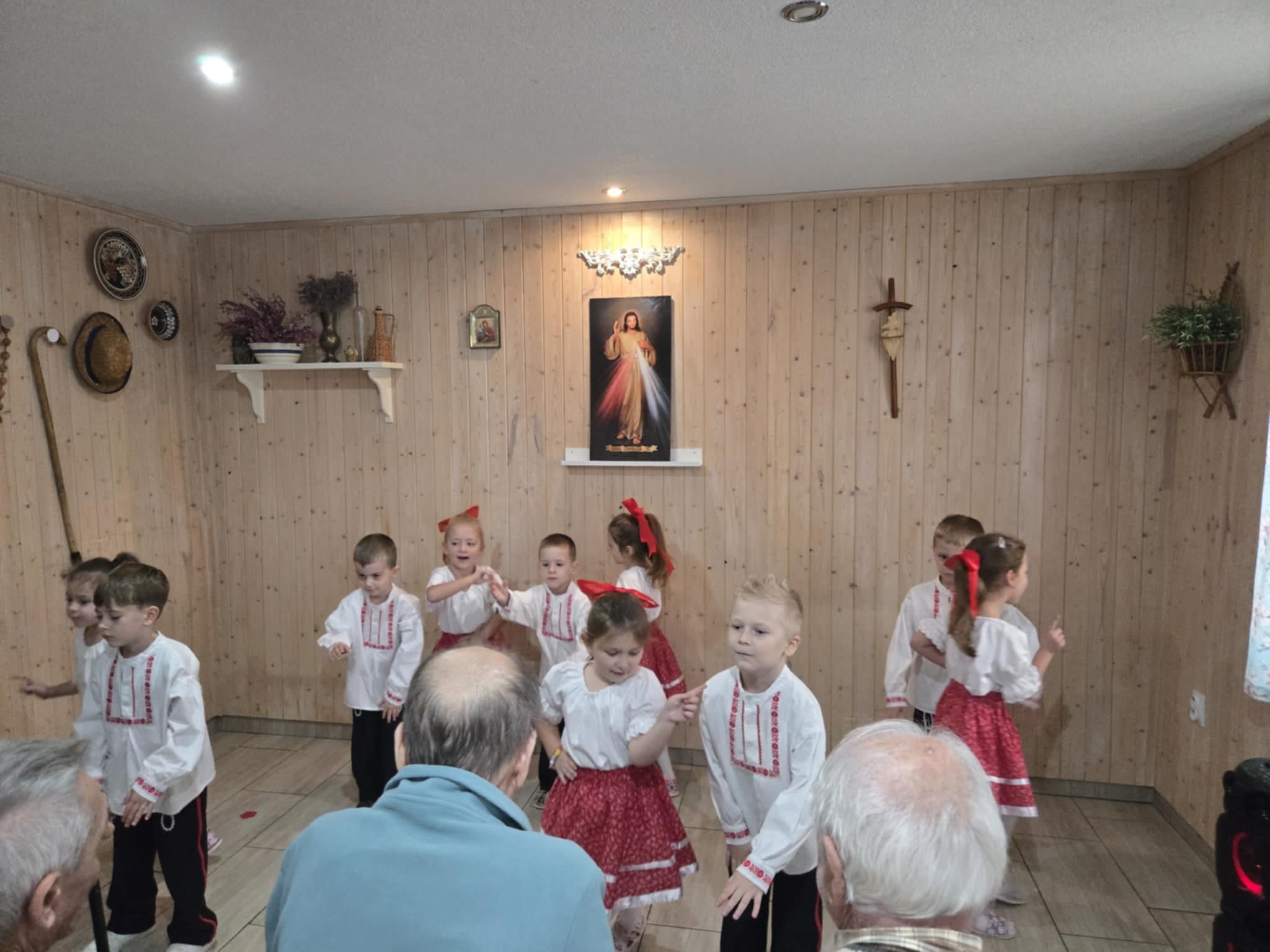 572008874_880551690961697_6782213093114608442_n